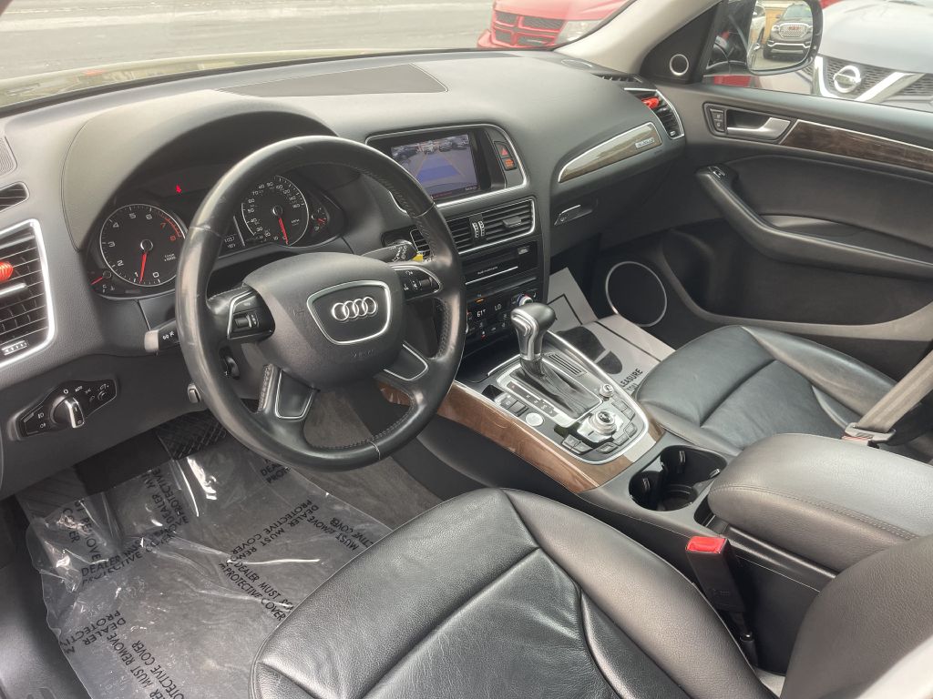 Photo 10 of this AUDI Q5