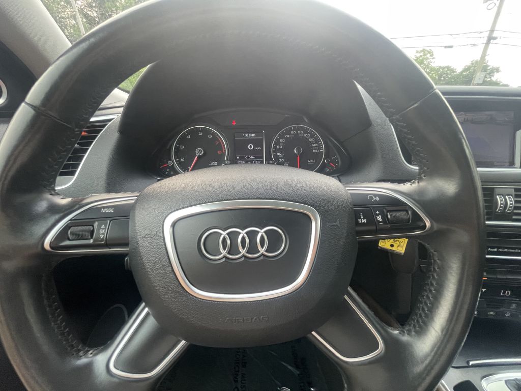 Photo 13 of this AUDI Q5