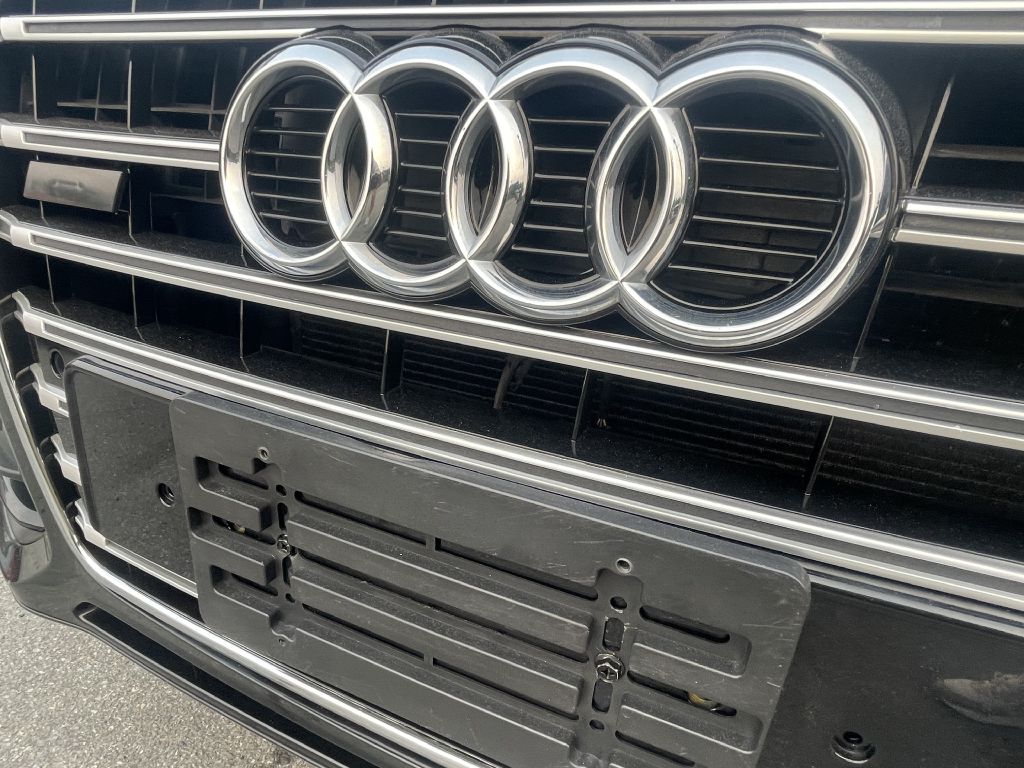 Photo 26 of this AUDI Q5