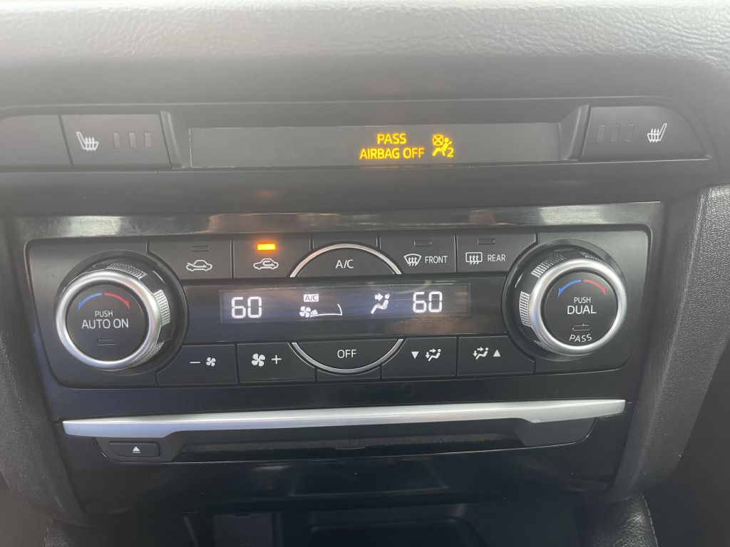 Photo 17 of this MAZDA 6