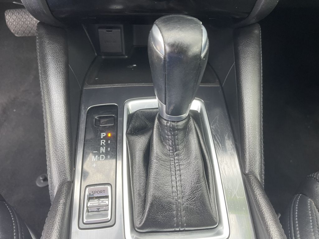 Photo 18 of this MAZDA 6