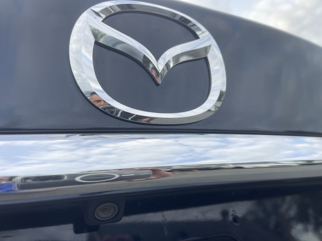 Photo 24 of this MAZDA 6