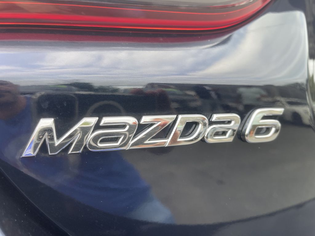 Photo 25 of this MAZDA 6