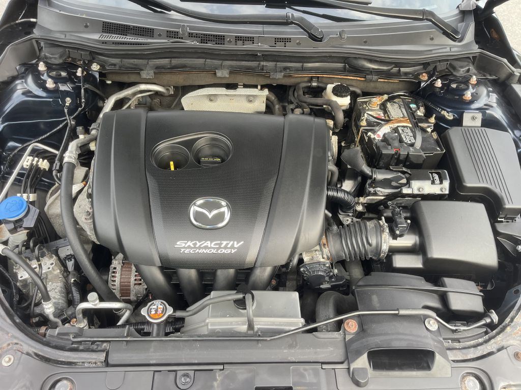 Photo 28 of this MAZDA 6