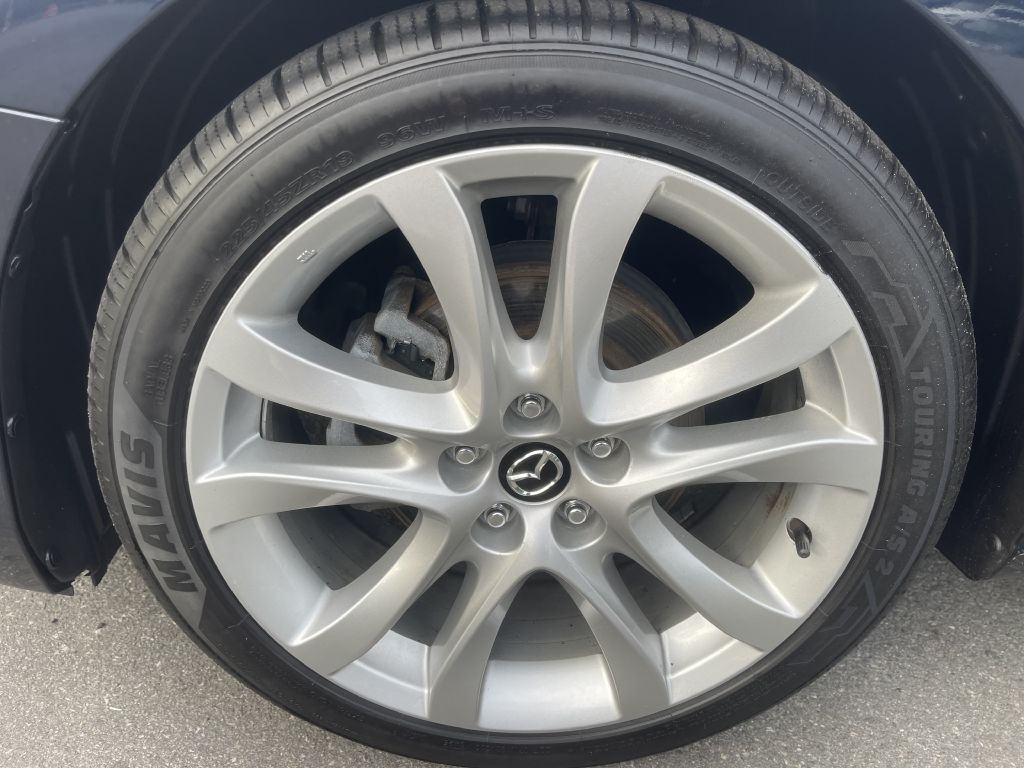 Photo 29 of this MAZDA 6