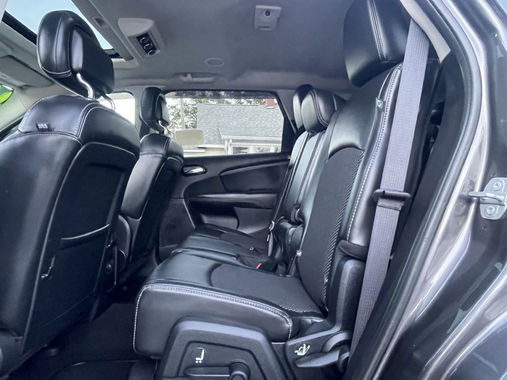 Photo 11 of this DODGE JOURNEY