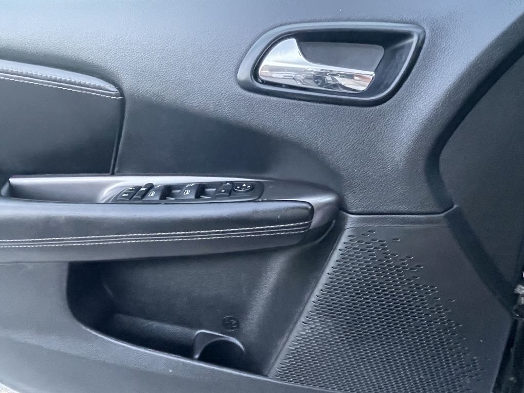 Photo 22 of this DODGE JOURNEY