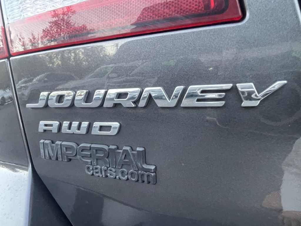 Photo 28 of this DODGE JOURNEY