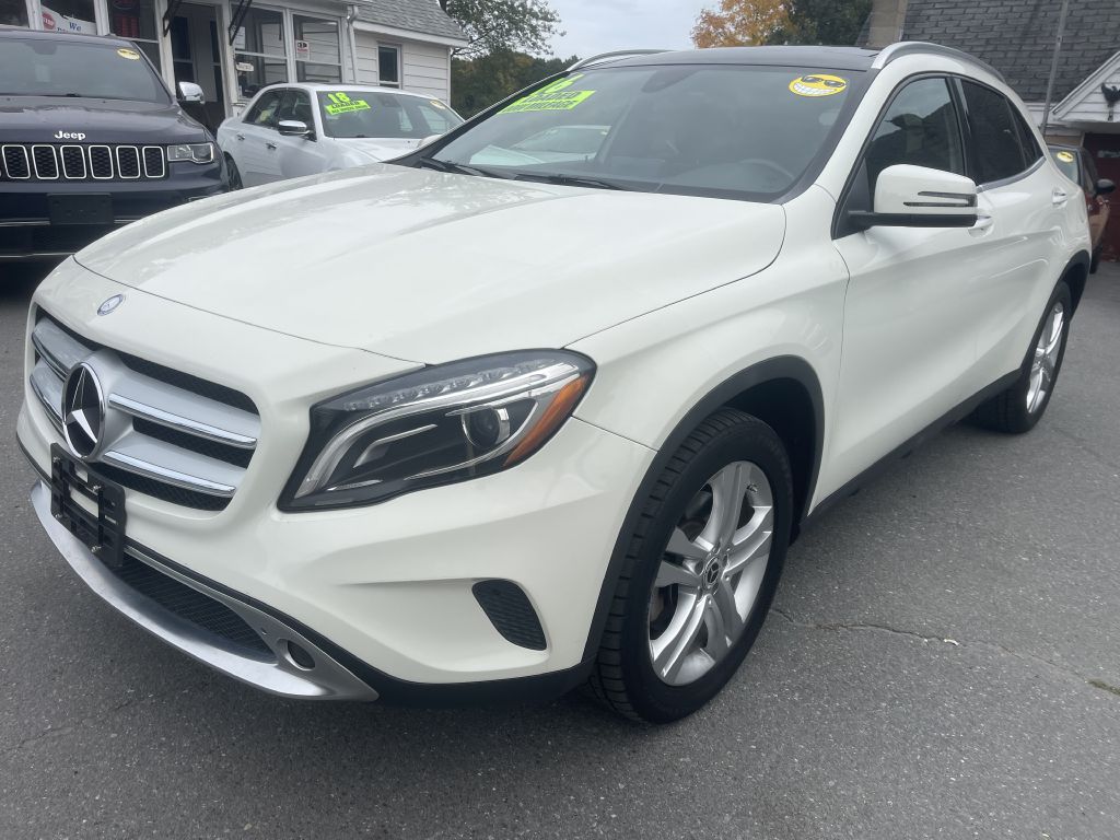 Photo 3 of this MERCEDES-BENZ GLA