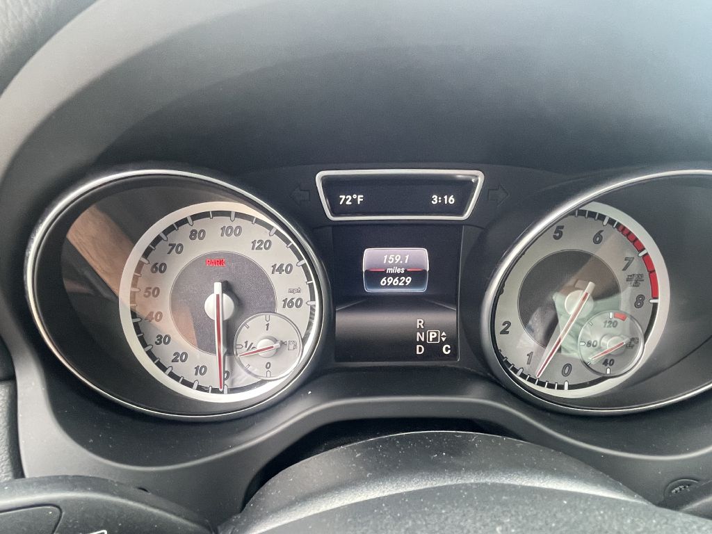 Photo 15 of this MERCEDES-BENZ GLA