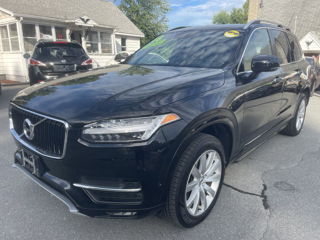 Photo 2 of this VOLVO XC90