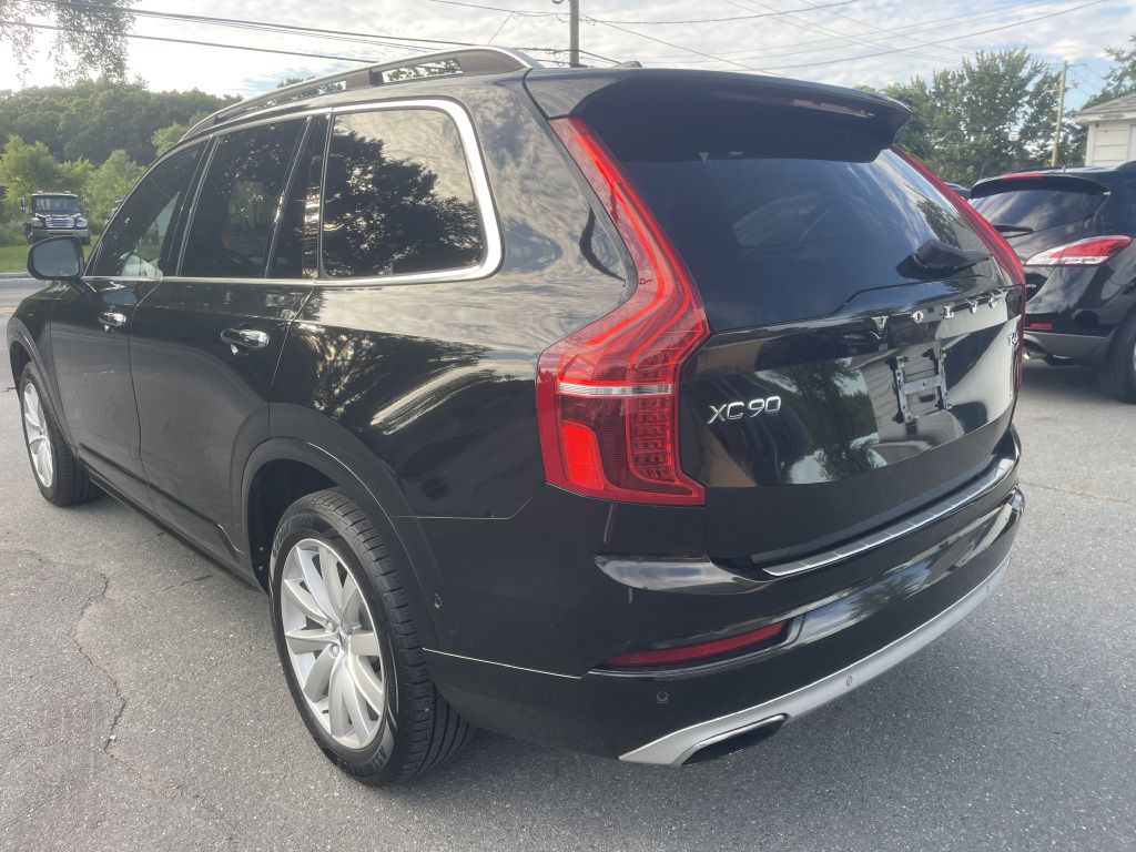 Photo 4 of this VOLVO XC90