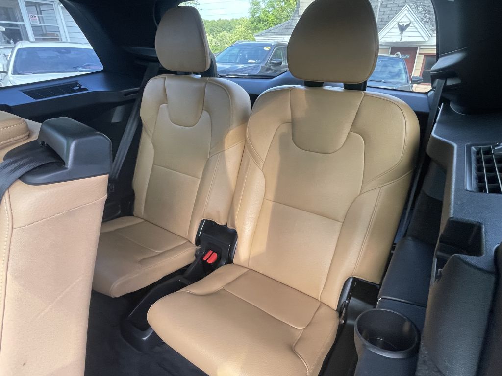 Photo 11 of this VOLVO XC90