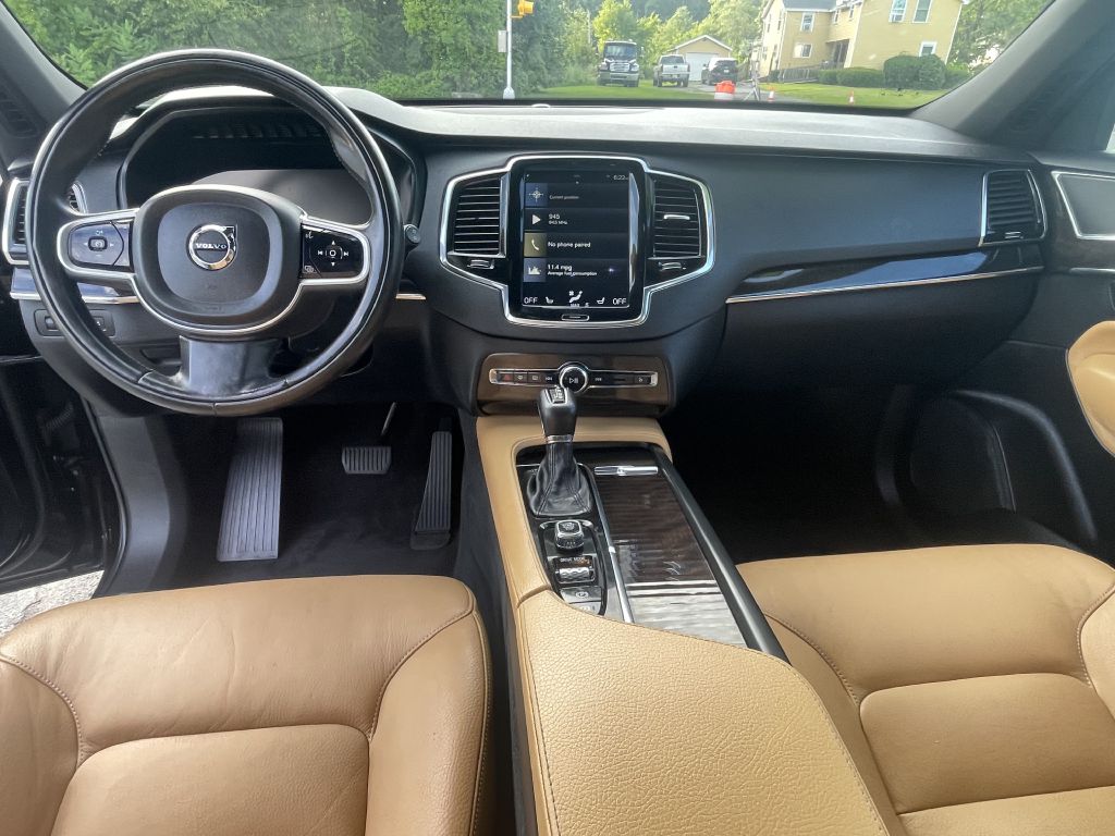 Photo 12 of this VOLVO XC90