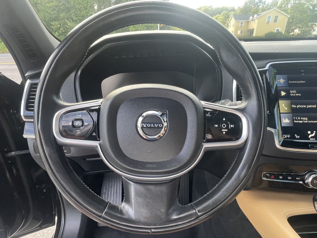 Photo 13 of this VOLVO XC90