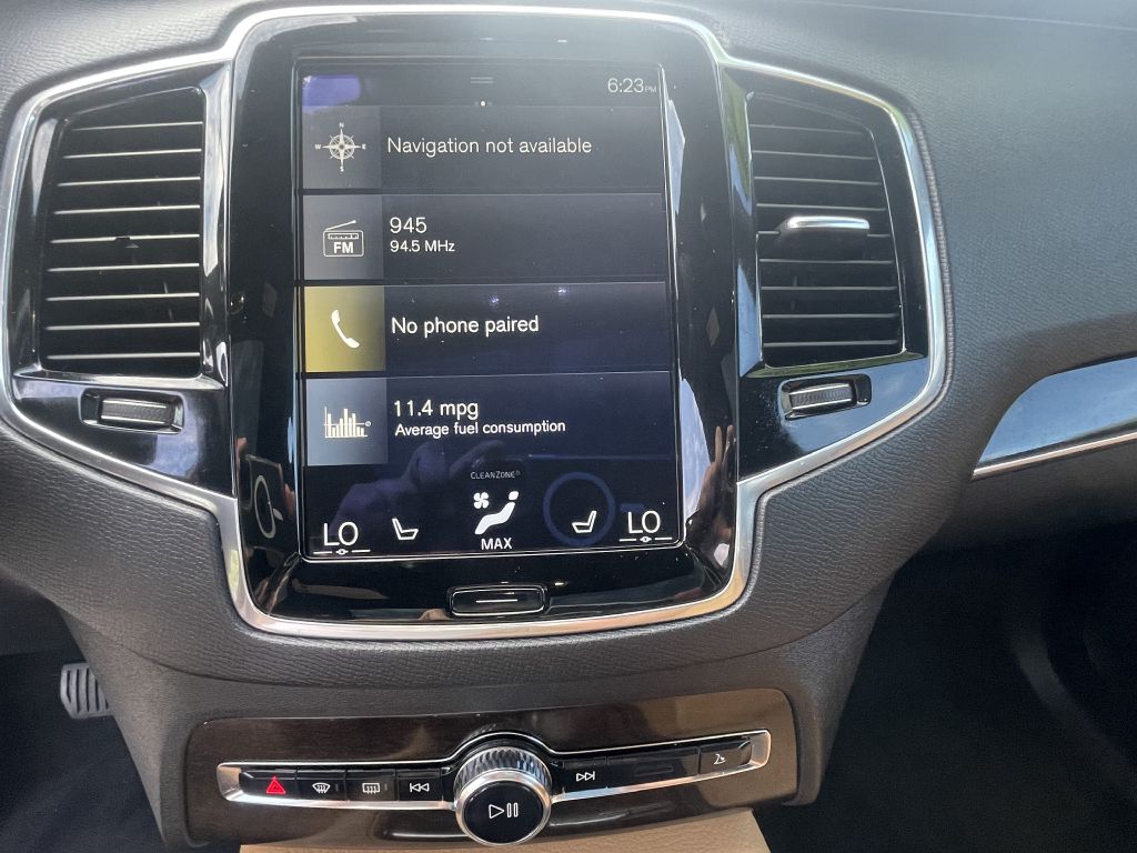 Photo 14 of this VOLVO XC90