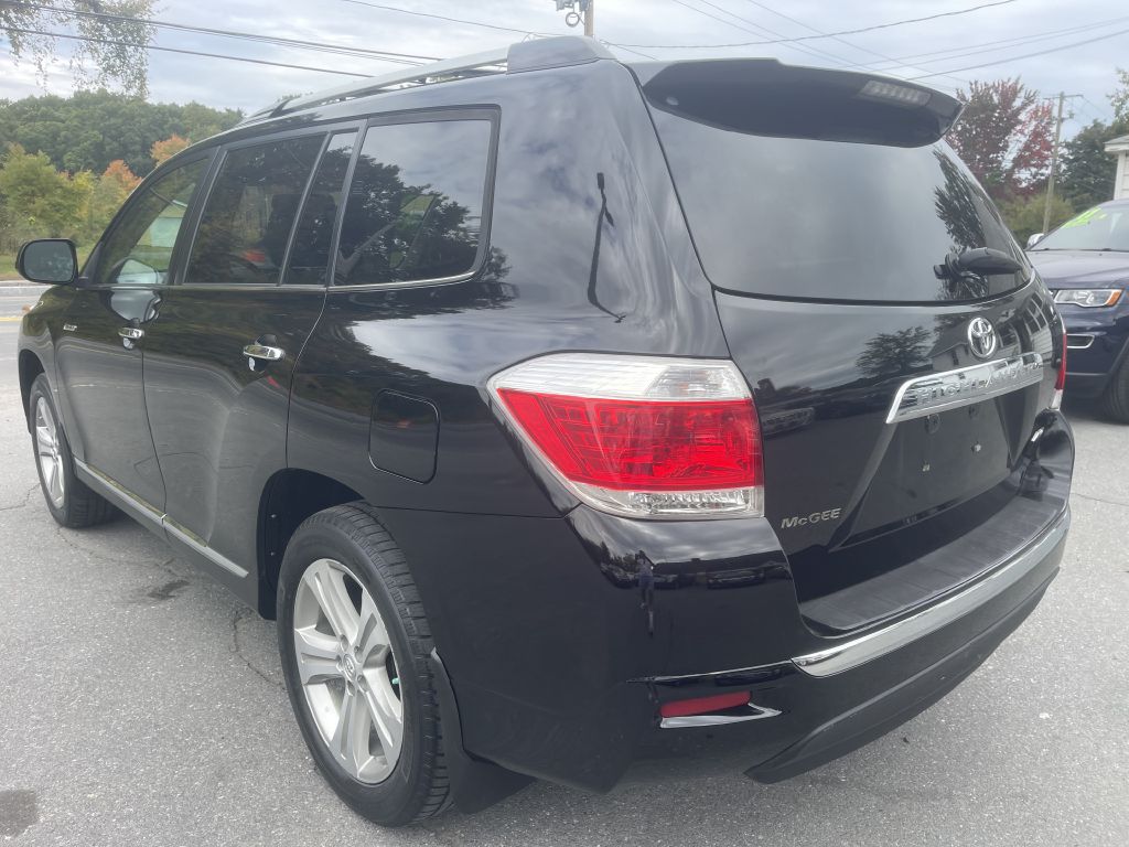 Photo 5 of this TOYOTA HIGHLANDER