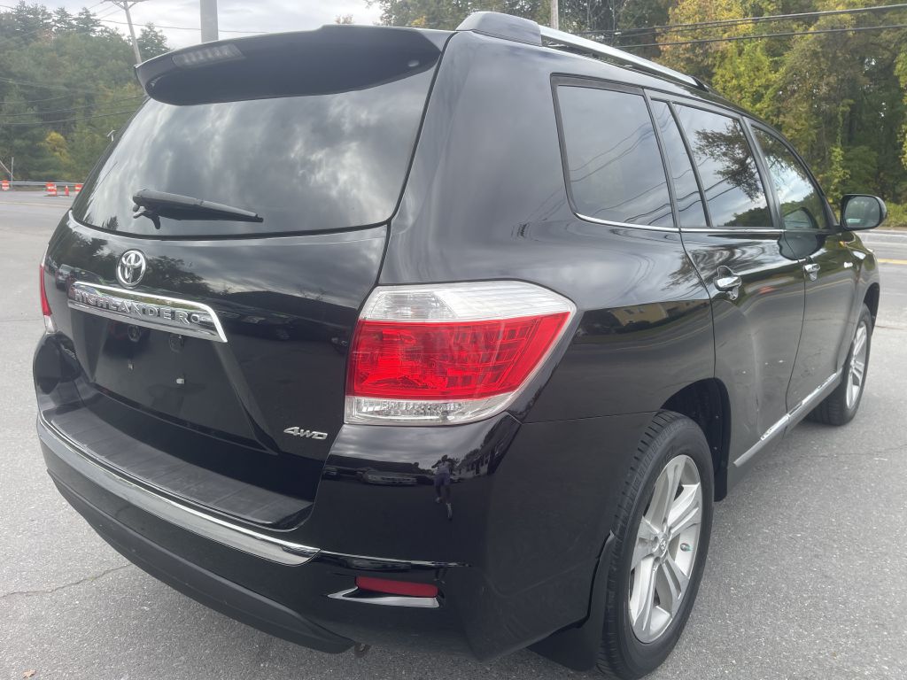 Photo 7 of this TOYOTA HIGHLANDER