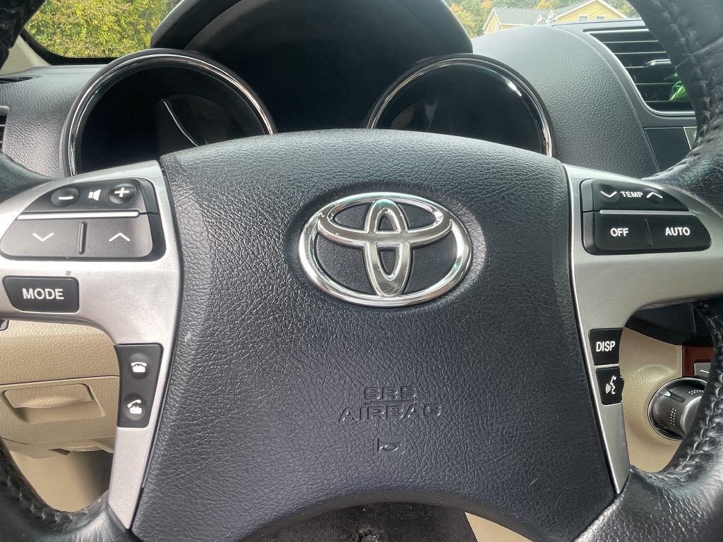 Photo 15 of this TOYOTA HIGHLANDER