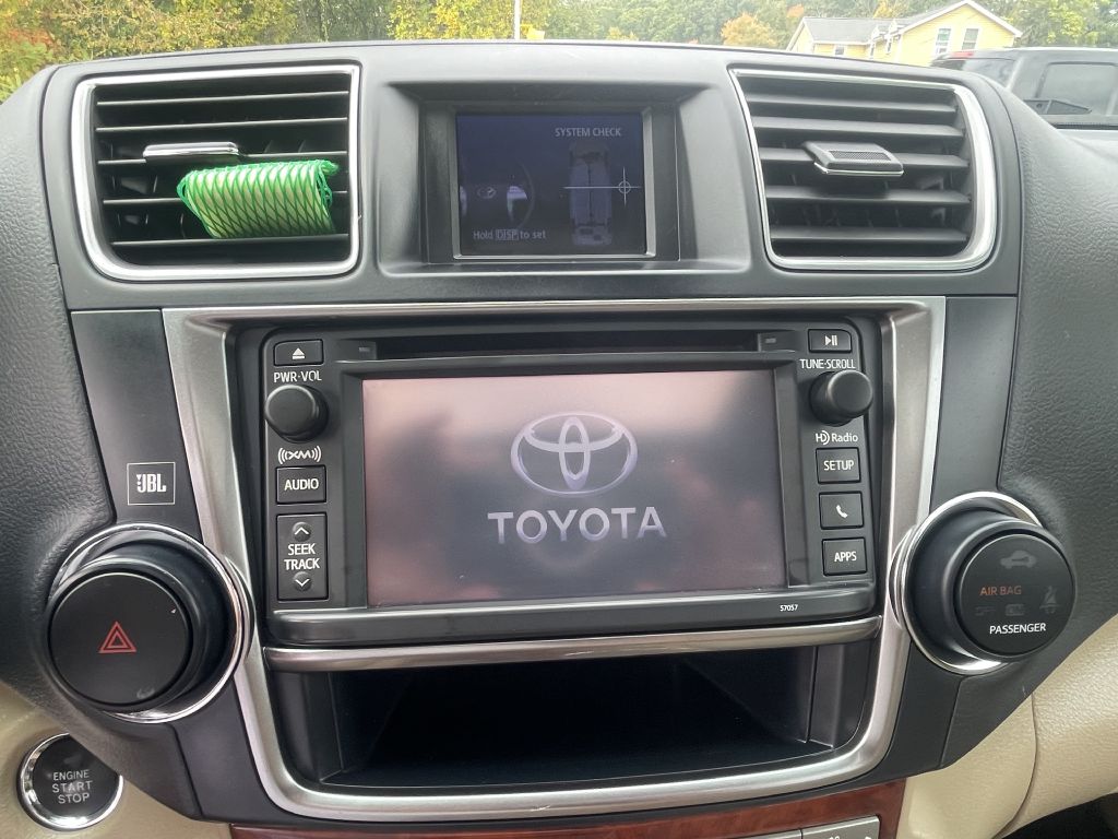 Photo 17 of this TOYOTA HIGHLANDER