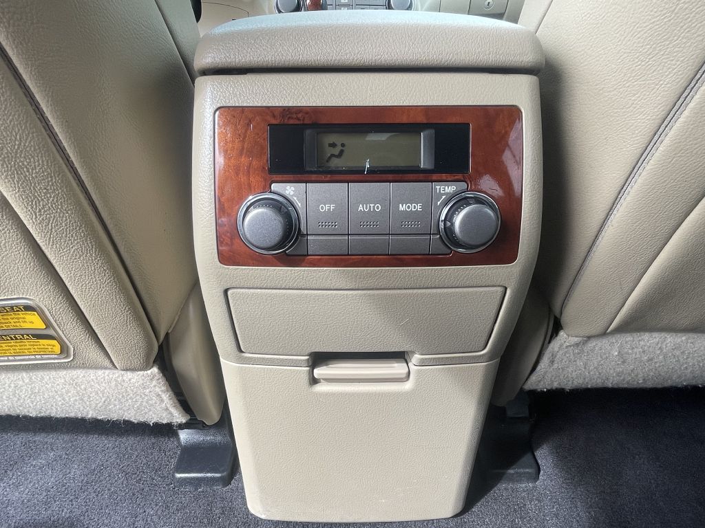 Photo 32 of this TOYOTA HIGHLANDER