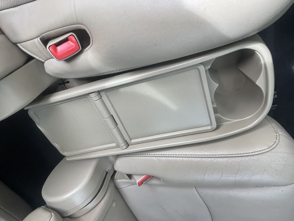 Photo 33 of this TOYOTA HIGHLANDER