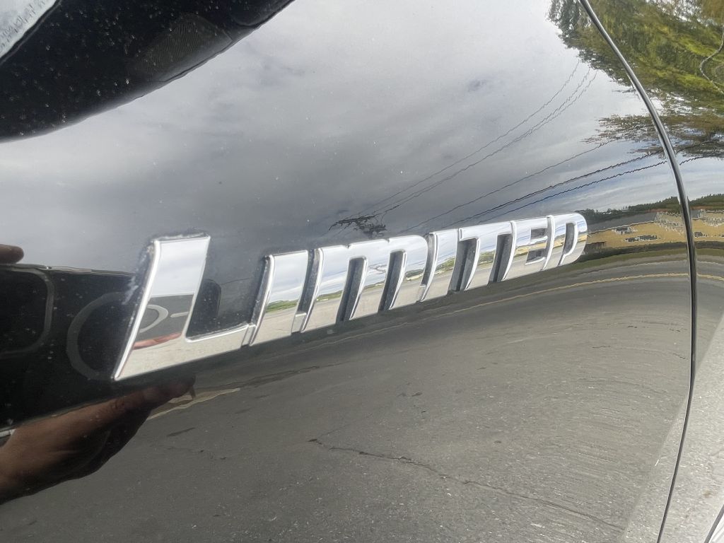 Photo 39 of this TOYOTA HIGHLANDER