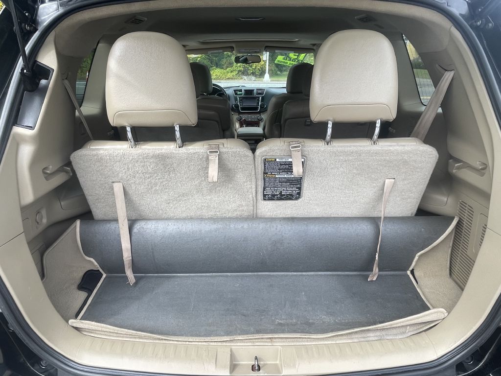 Photo 41 of this TOYOTA HIGHLANDER
