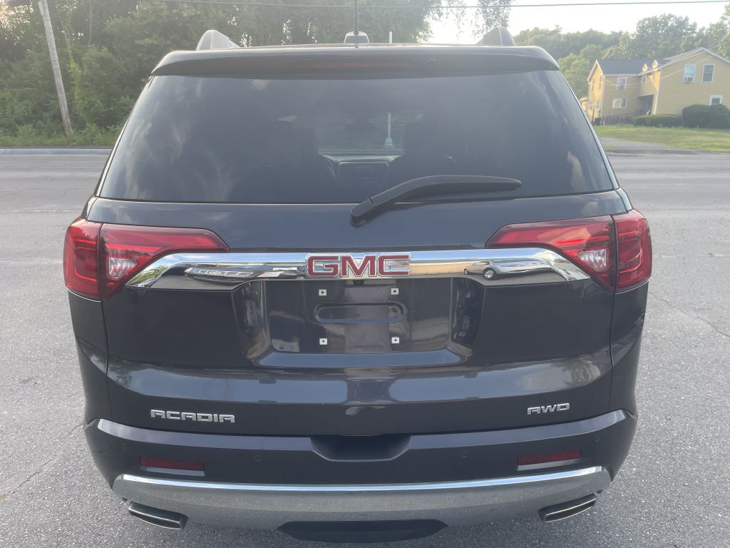 Photo 6 of this GMC ACADIA