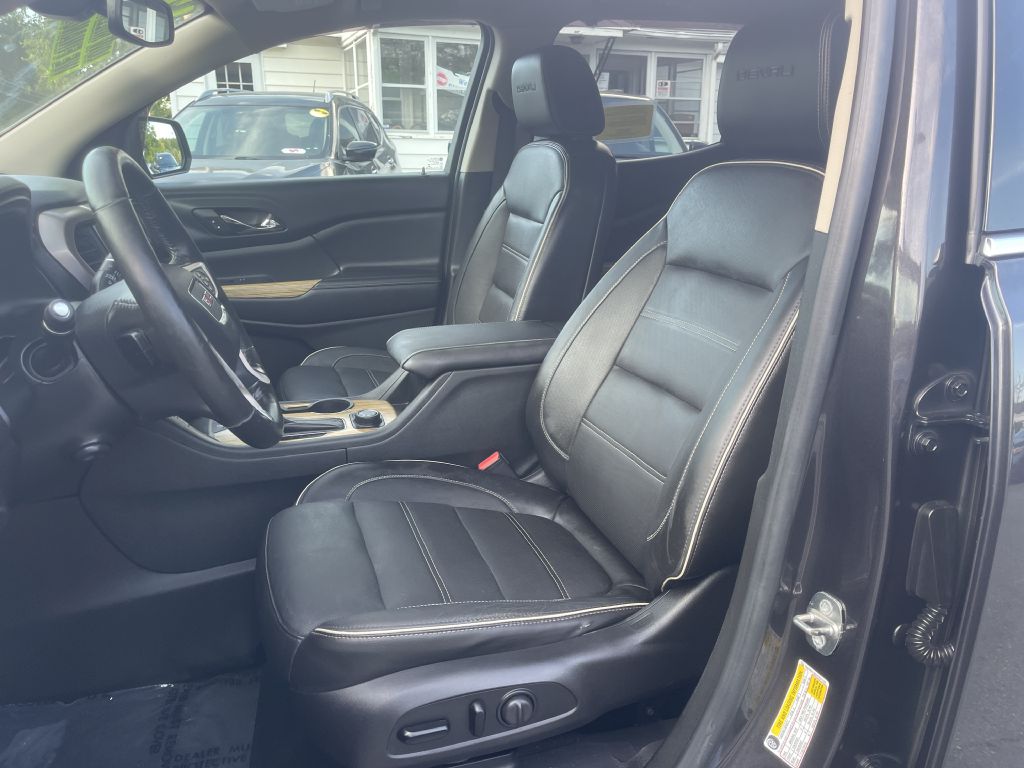 Photo 9 of this GMC ACADIA