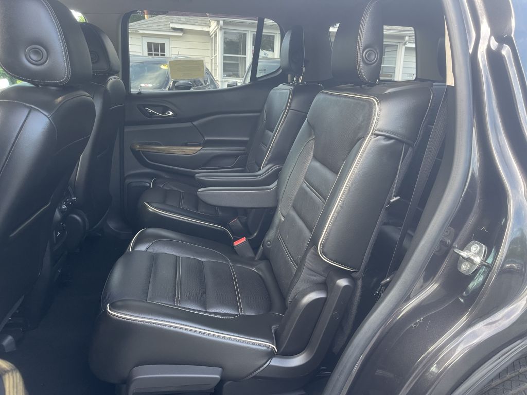 Photo 11 of this GMC ACADIA