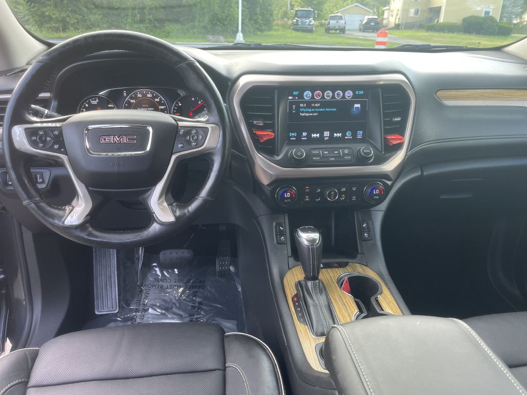 Photo 13 of this GMC ACADIA