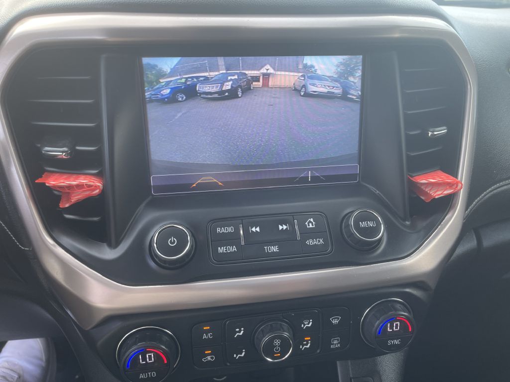 Photo 16 of this GMC ACADIA