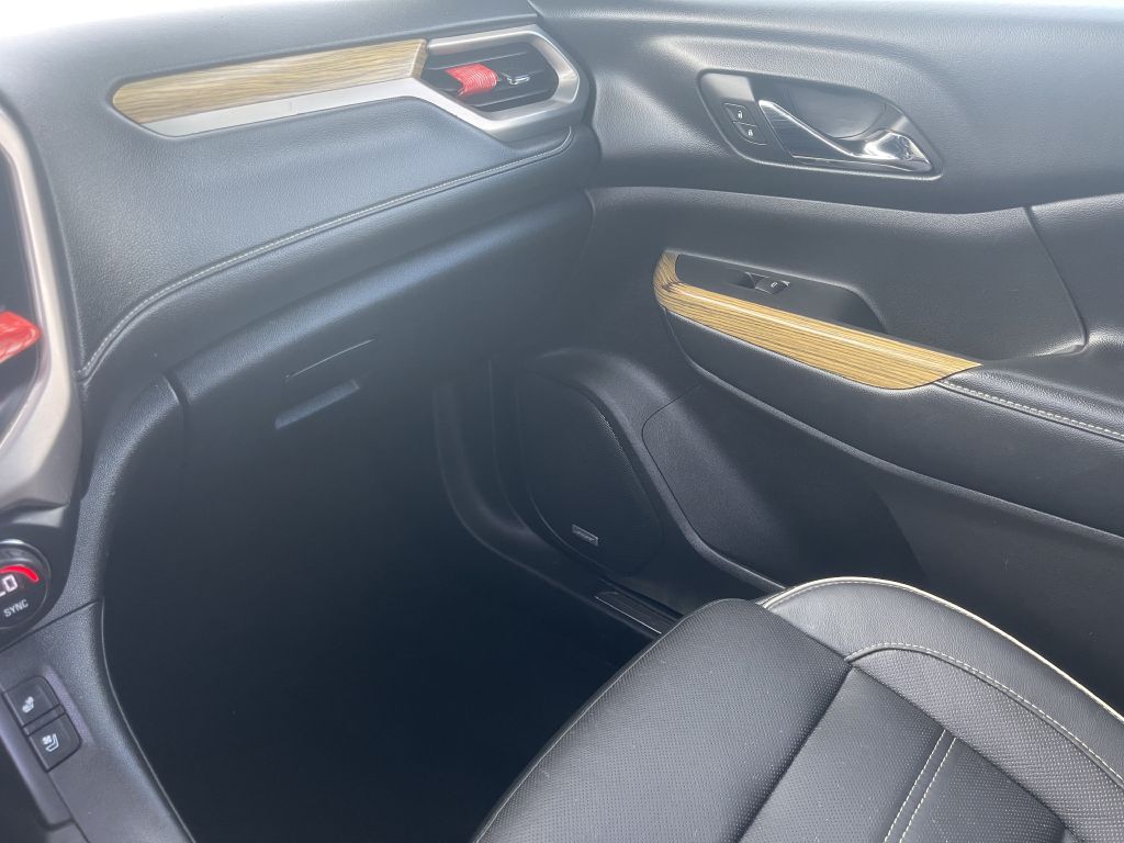 Photo 21 of this GMC ACADIA