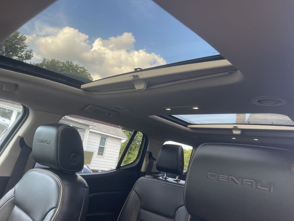 Photo 23 of this GMC ACADIA