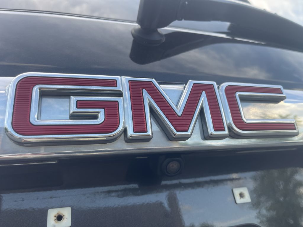 Photo 27 of this GMC ACADIA