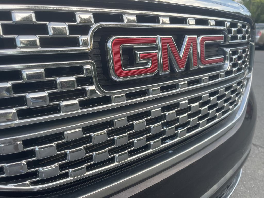 Photo 30 of this GMC ACADIA