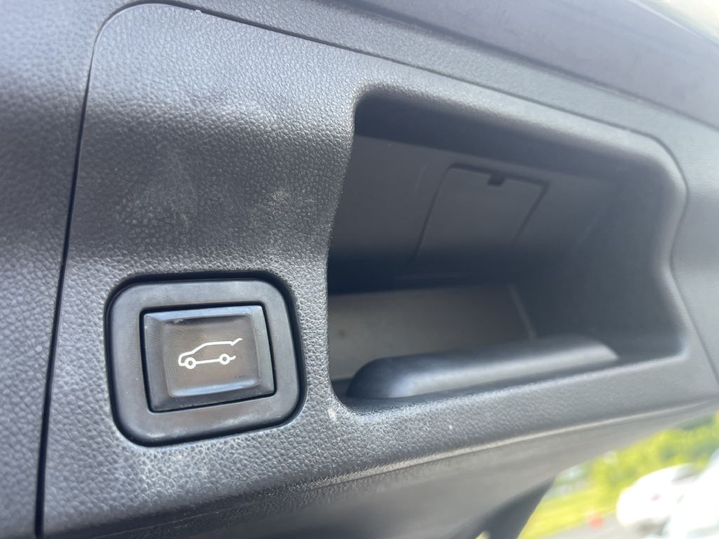 Photo 26 of this GMC ACADIA