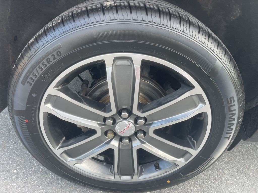 Photo 34 of this GMC ACADIA