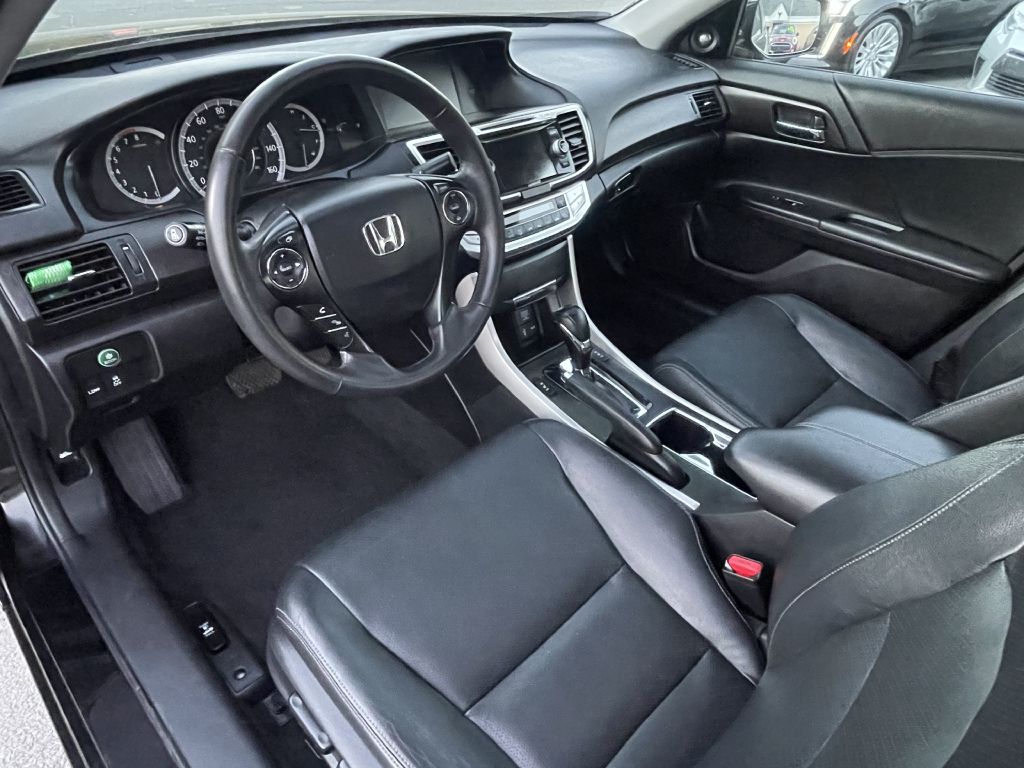 Photo 10 of this HONDA ACCORD