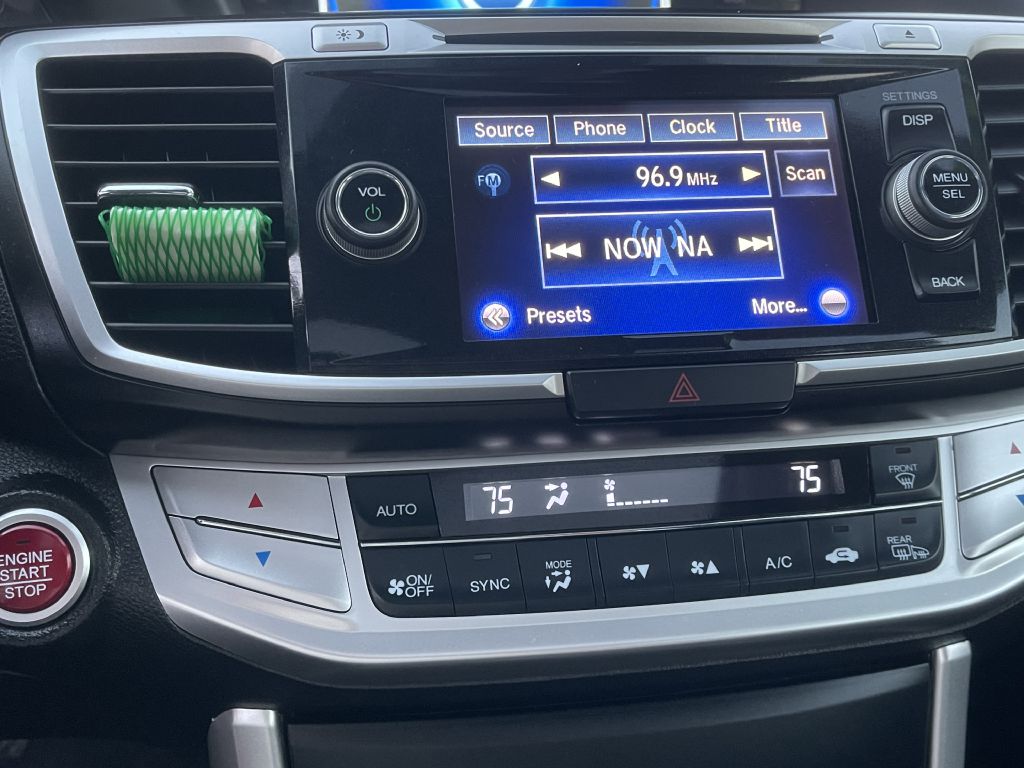 Photo 17 of this HONDA ACCORD