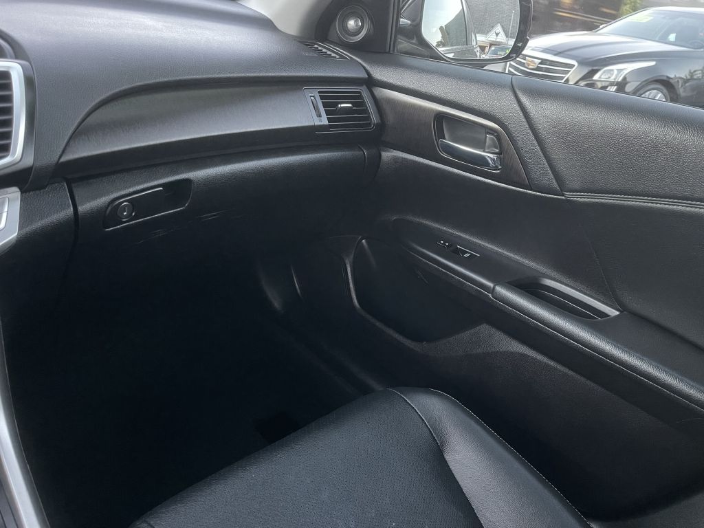 Photo 24 of this HONDA ACCORD
