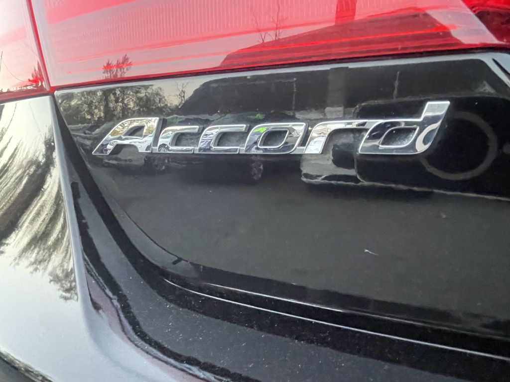 Photo 32 of this HONDA ACCORD