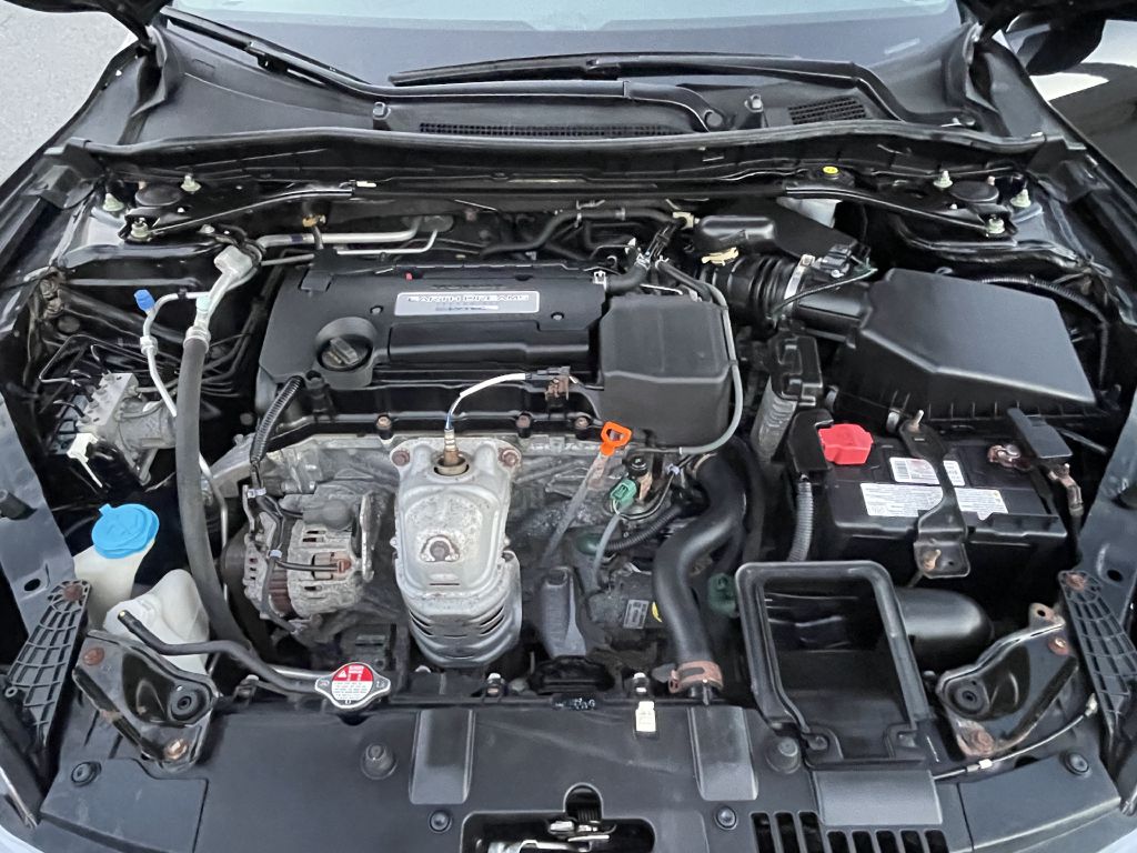 Photo 34 of this HONDA ACCORD