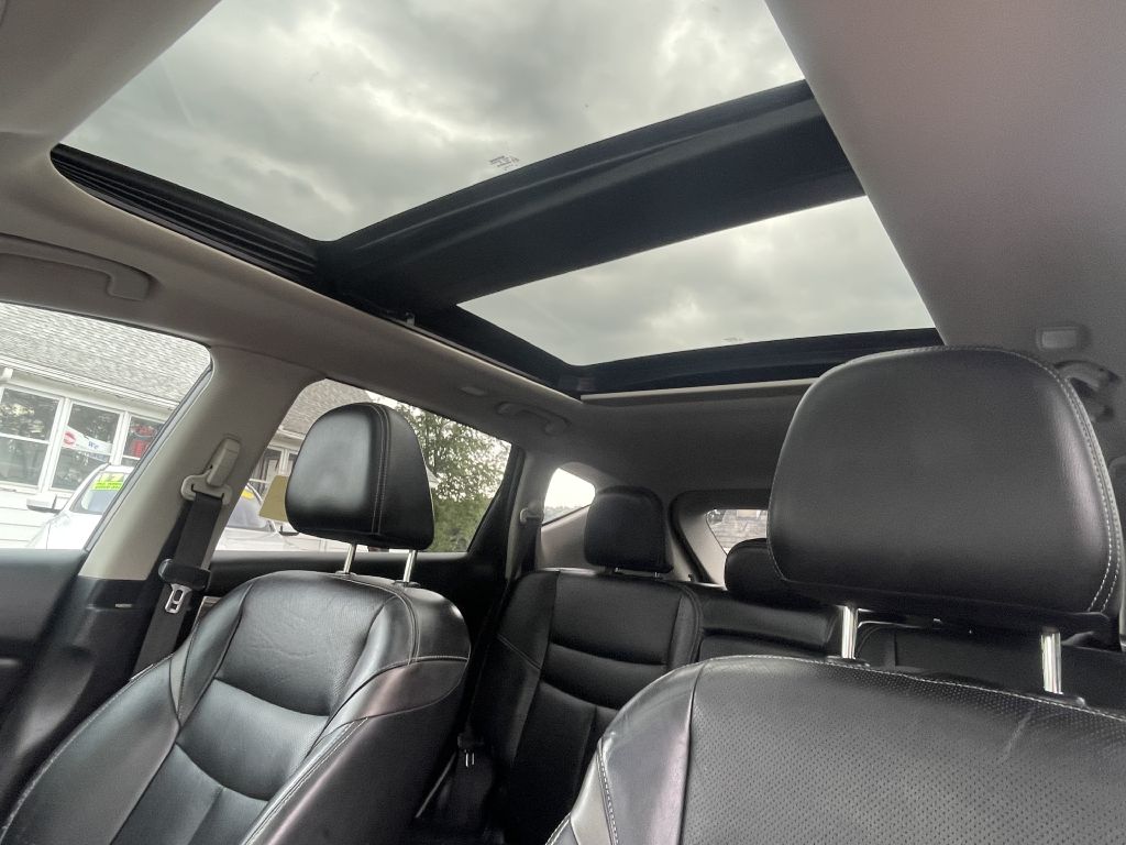 Photo 22 of this NISSAN MURANO