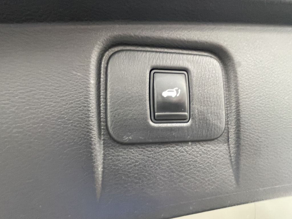 Photo 31 of this NISSAN MURANO