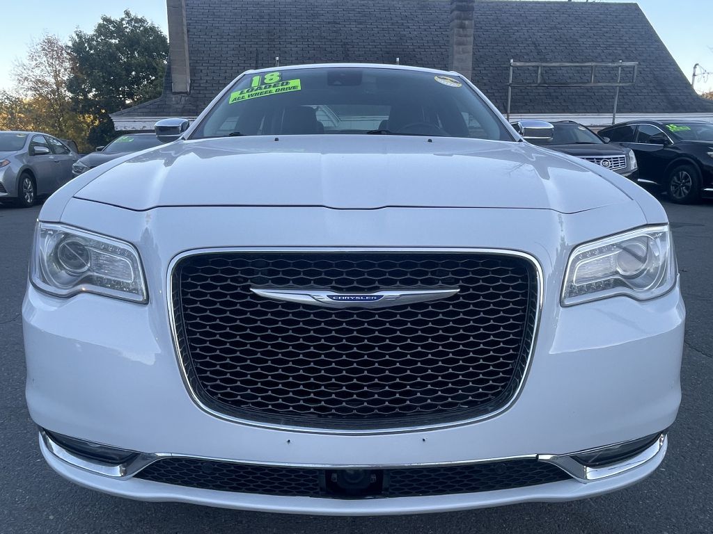 Photo 2 of this CHRYSLER 300
