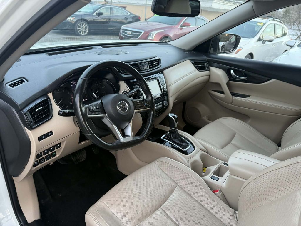 Photo 9 of this NISSAN ROGUE