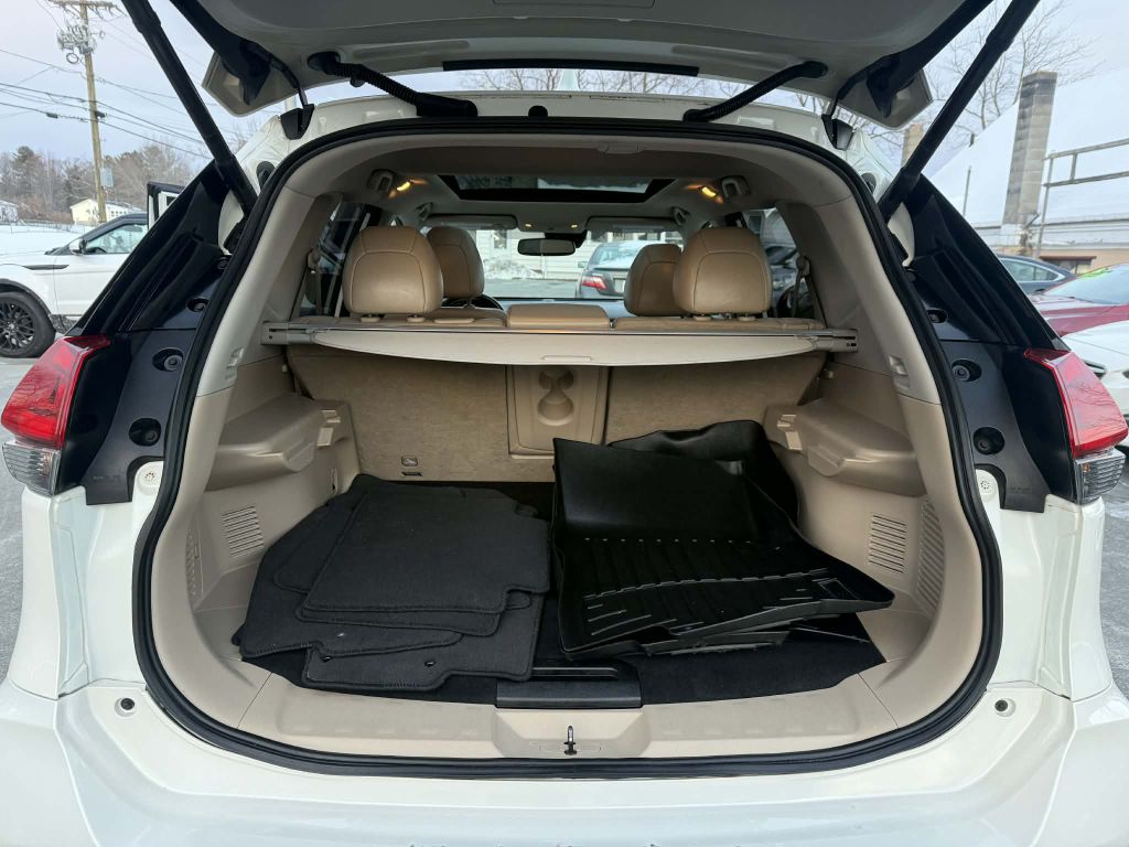 Photo 25 of this NISSAN ROGUE