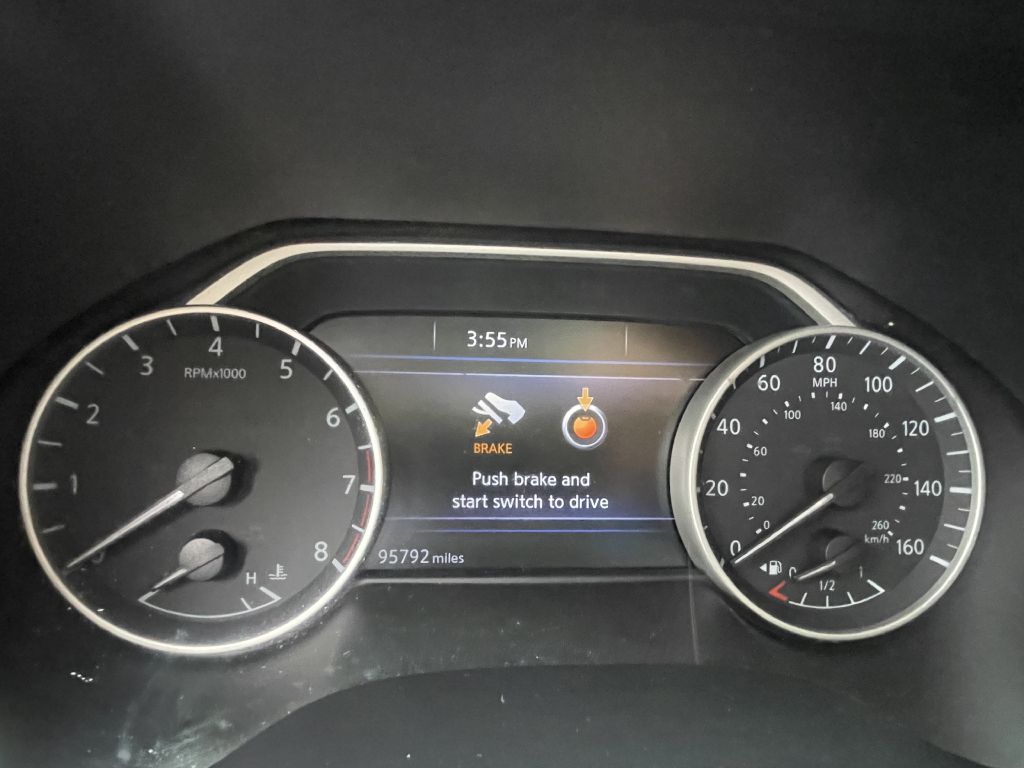 Photo 15 of this NISSAN MAXIMA